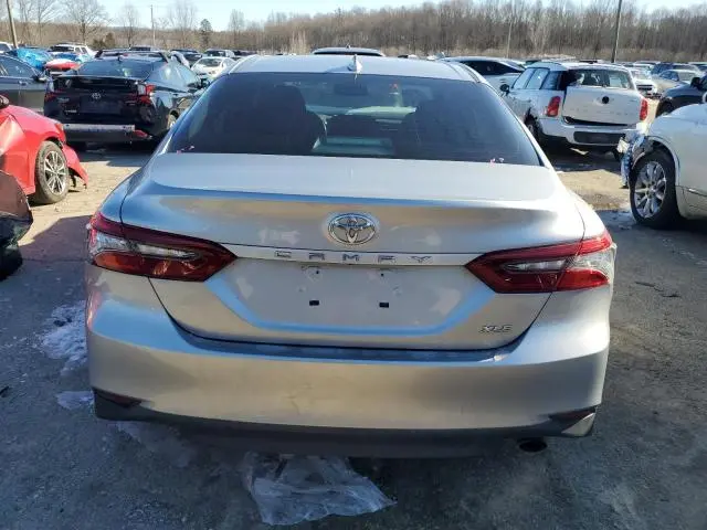 2022 TOYOTA CAMRY XLE  