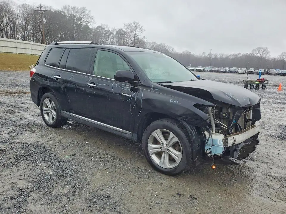 2013 TOYOTA HIGHLANDER LIMITED  