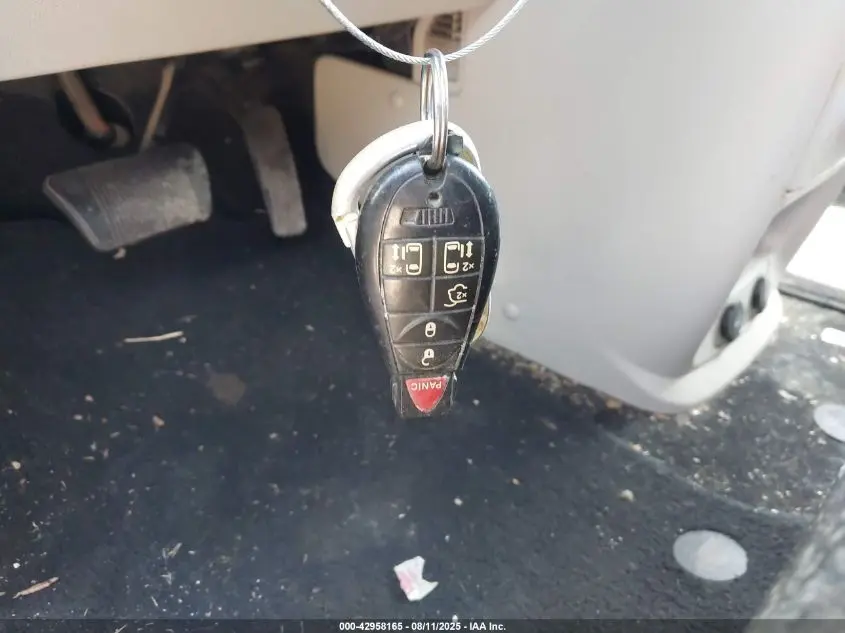 2013 CHRYSLER TOWN & COUNTRY TOURING-L