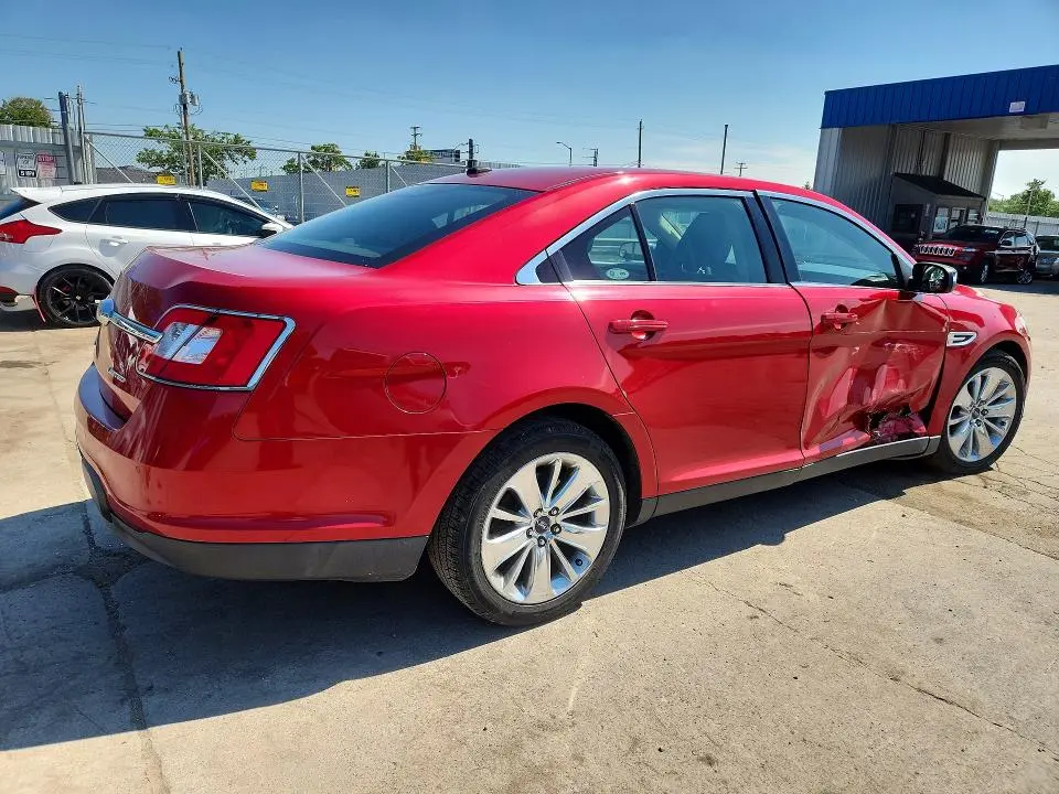 2011 FORD TAURUS LIMITED  