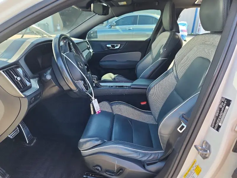 2021 VOLVO S60 T5 R-DESIGN  