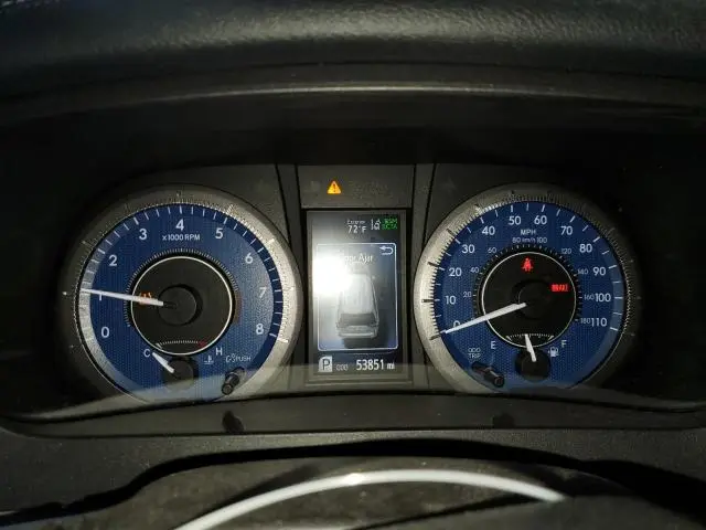 2019 TOYOTA SIENNA XLE  