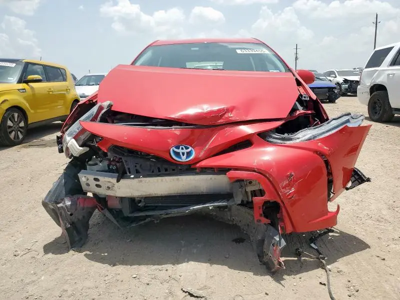 2016 TOYOTA PRIUS V   