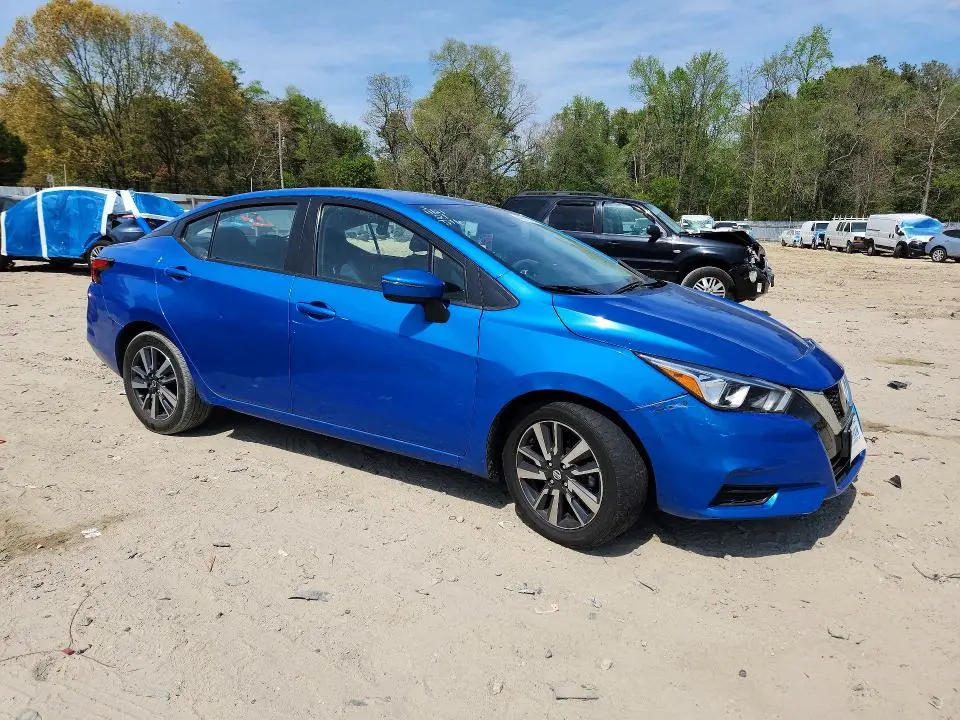 2021 NISSAN VERSA SV  