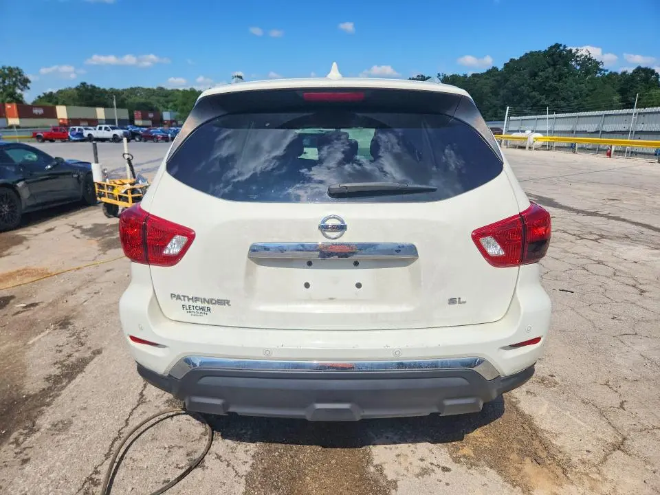 2019 NISSAN PATHFINDER SL  
