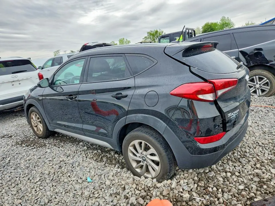 2017 HYUNDAI TUCSON SE  