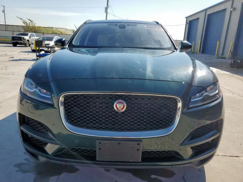 2018 JAGUAR F-PACE   