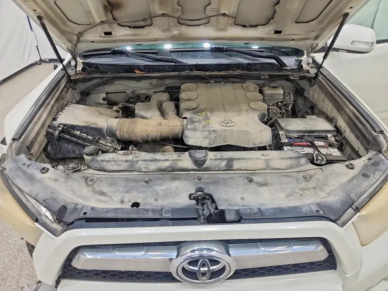 2010 TOYOTA 4RUNNER SR5  