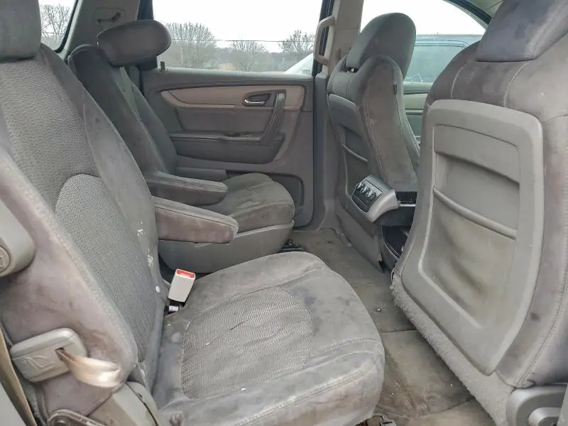 2014 CHEVROLET TRAVERSE LT  