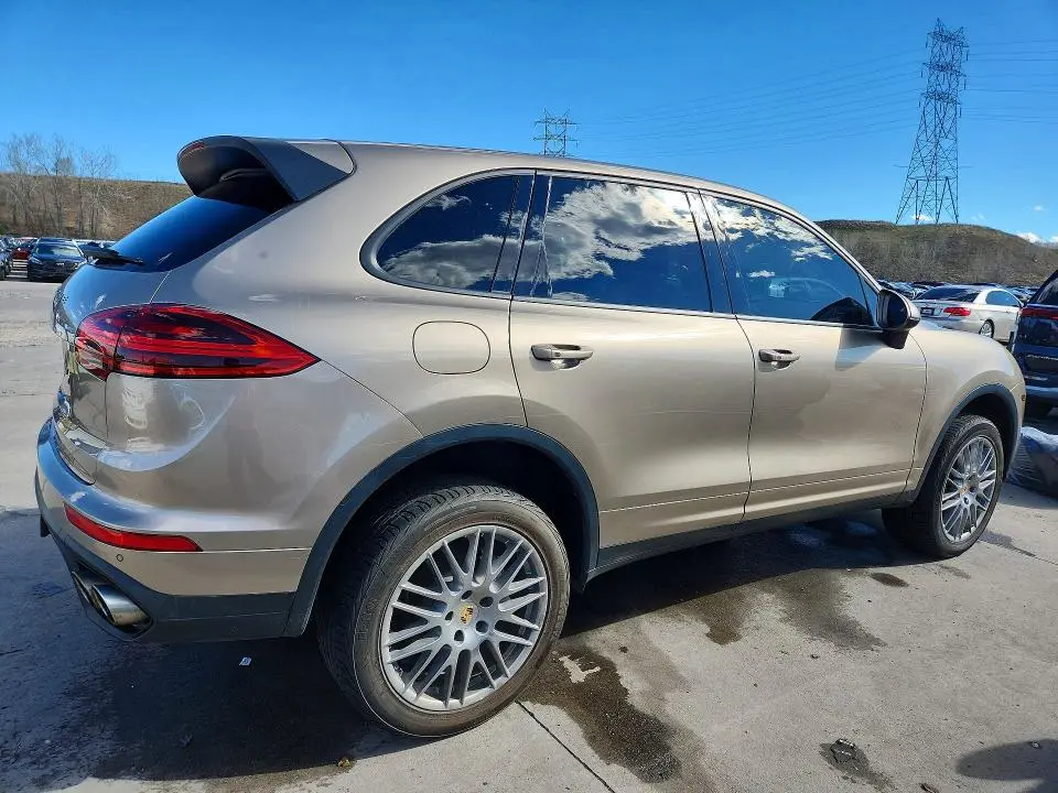 2016 PORSCHE CAYENNE S  