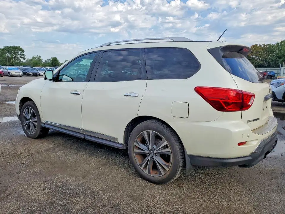 2017 NISSAN PATHFINDER PLATINUM  