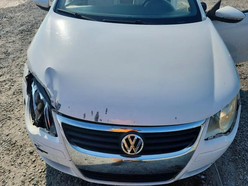 2011 VOLKSWAGEN EOS KOMFORT  