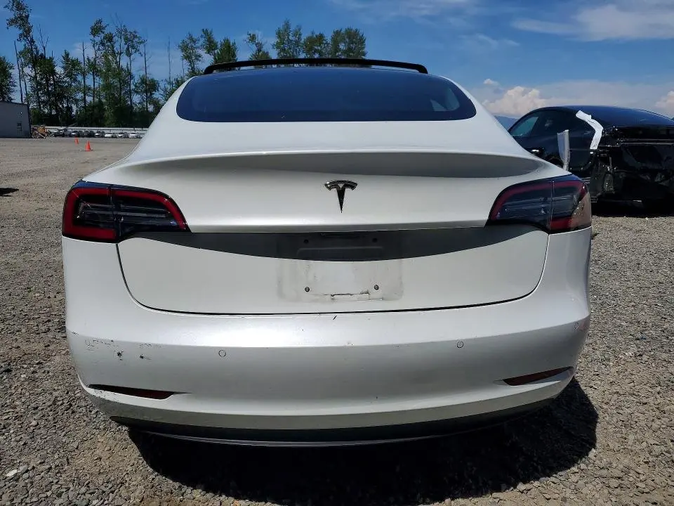 2018 TESLA MODEL 3   