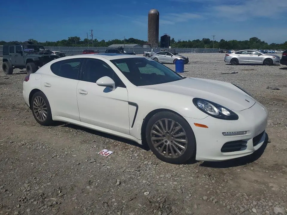 2016 PORSCHE PANAMERA 2  