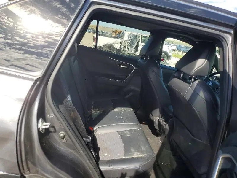 2020 TOYOTA RAV4 XSE  