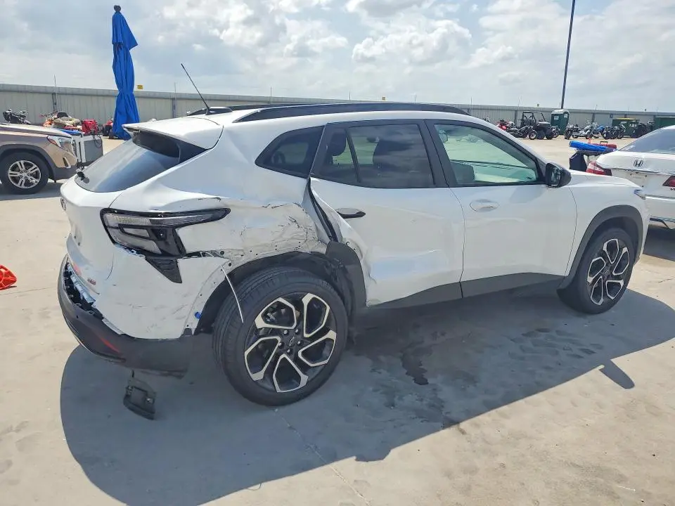 2025 CHEVROLET TRAX 2RS  
