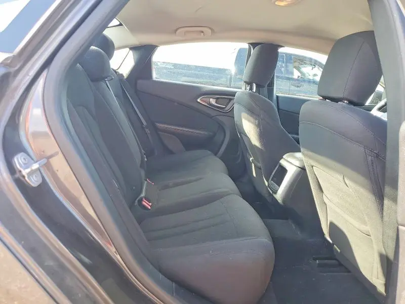 2015 CHRYSLER 200   