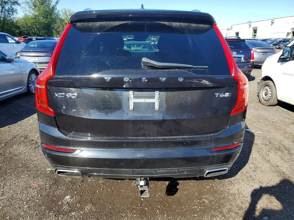 2017 VOLVO XC90 T6  