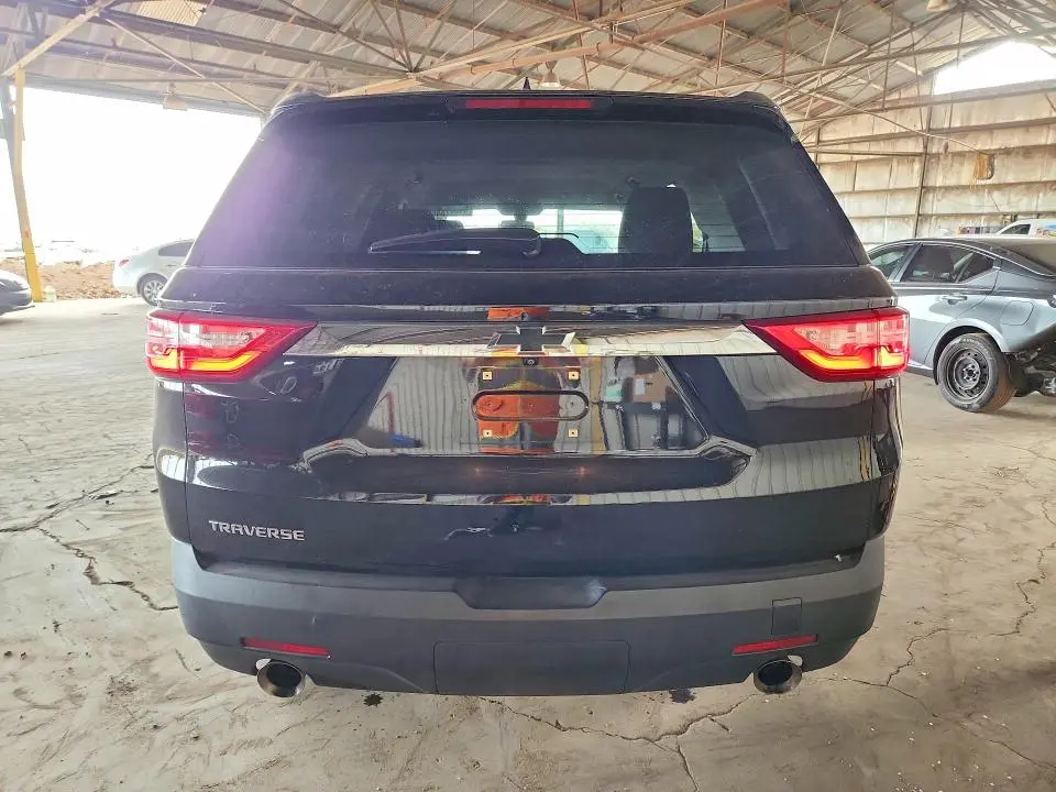 2021 CHEVROLET TRAVERSE LS  