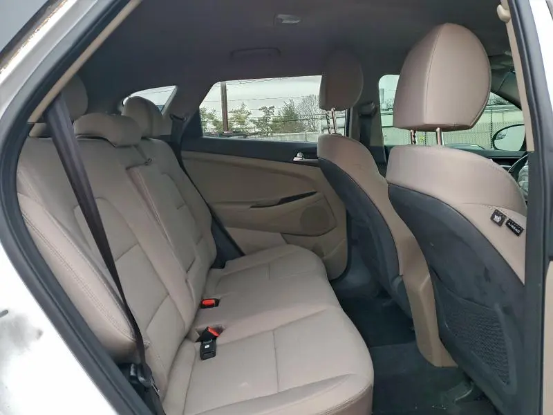 2019 HYUNDAI TUCSON SE  