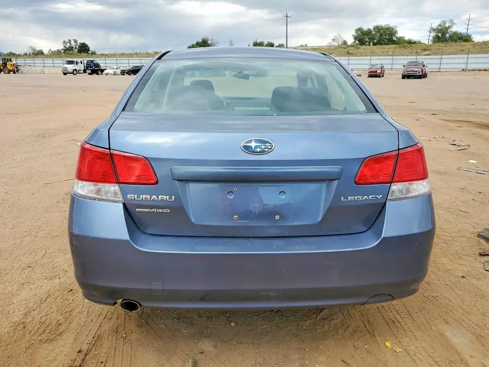 2013 SUBARU LEGACY PREMIUM + CWP  
