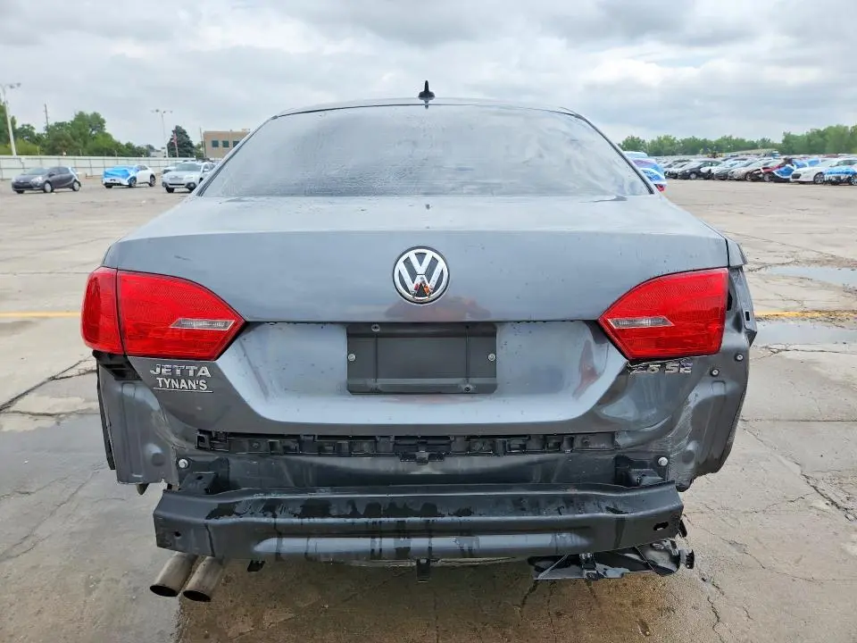 2012 VOLKSWAGEN JETTA SE  