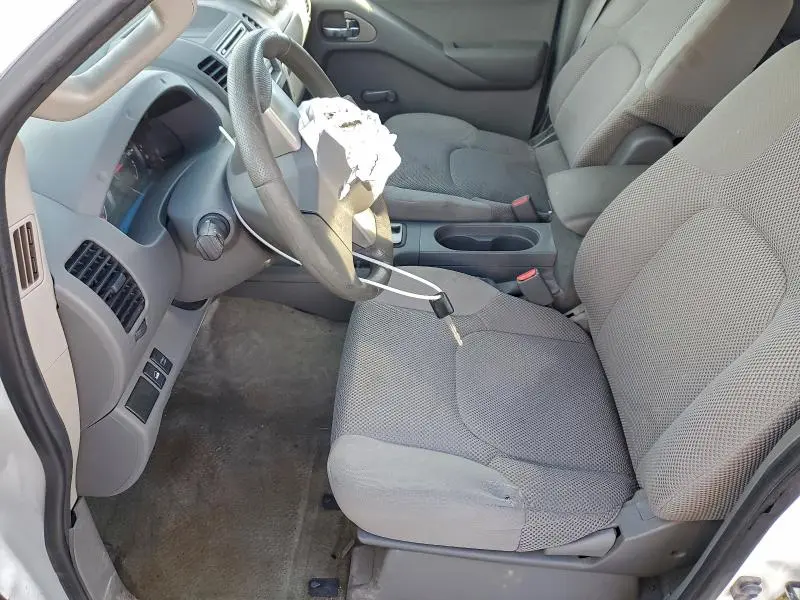 2013 NISSAN FRONTIER S  