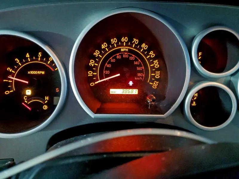 2016 TOYOTA SEQUOIA SR5  