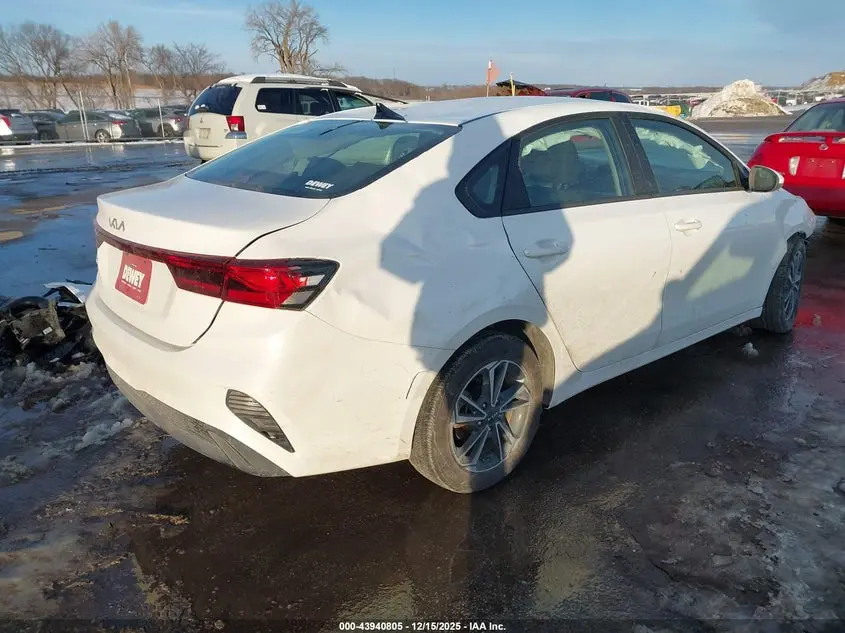 2024 KIA FORTE LXS