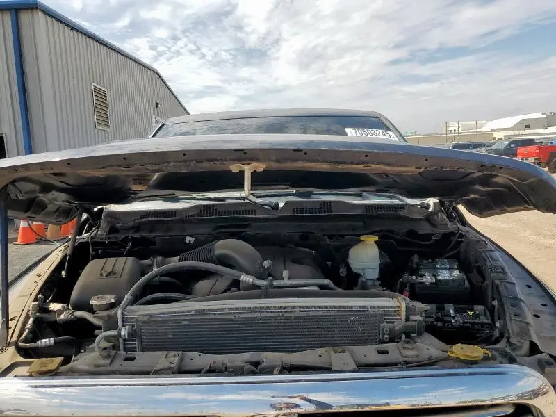 2017 RAM 1500 SLT  