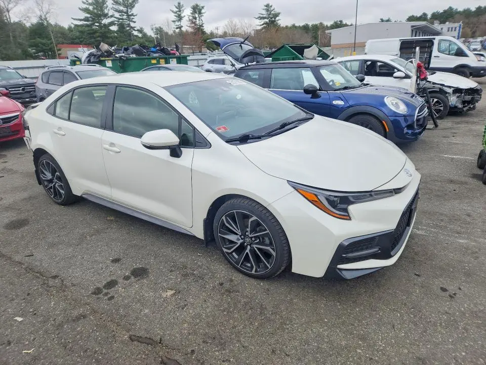 2020 TOYOTA COROLLA SE  