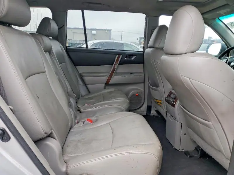 2013 TOYOTA HIGHLANDER LIMITED  