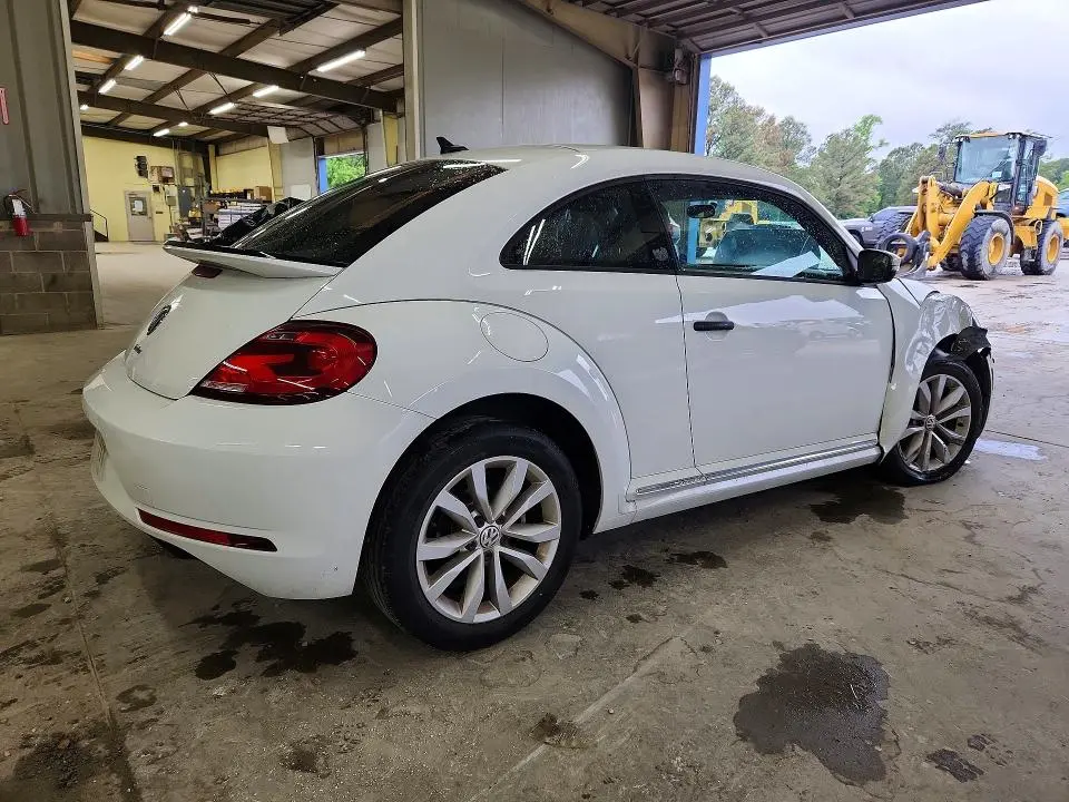 2017 VOLKSWAGEN BEETLE 1.8T  