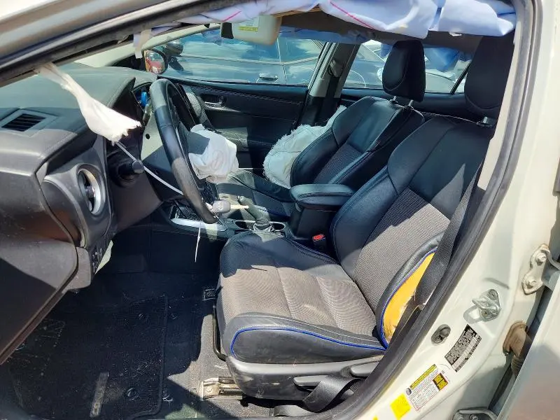 2019 TOYOTA COROLLA SE  