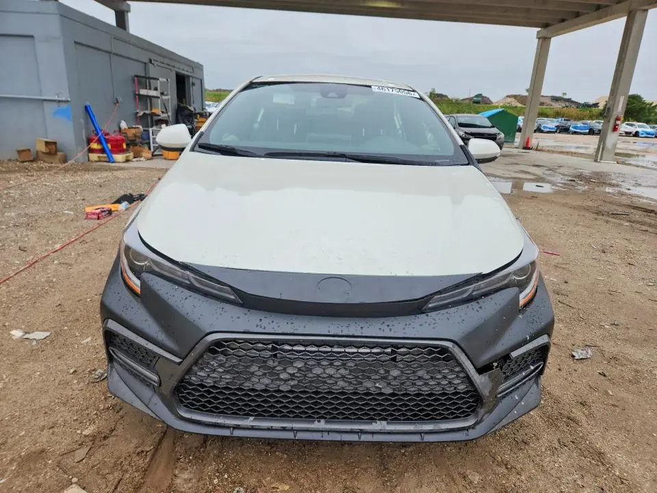 2020 TOYOTA COROLLA SE  