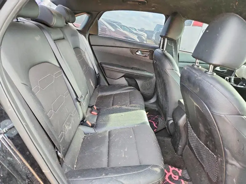 2024 KIA FORTE GT LINE  