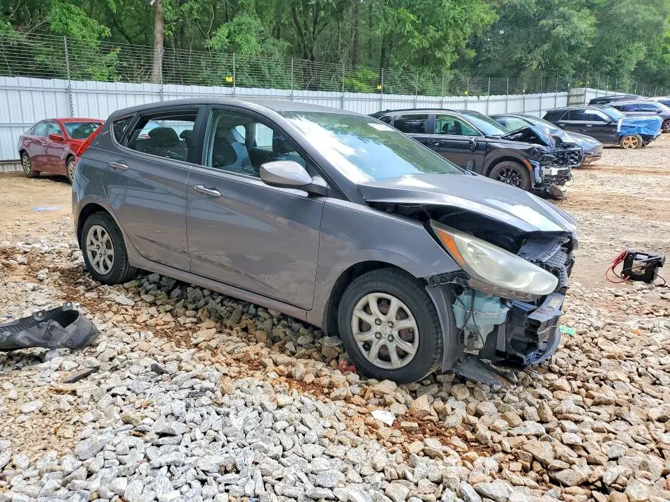 2014 HYUNDAI ACCENT GS  