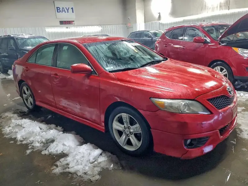 2011 TOYOTA CAMRY SE  