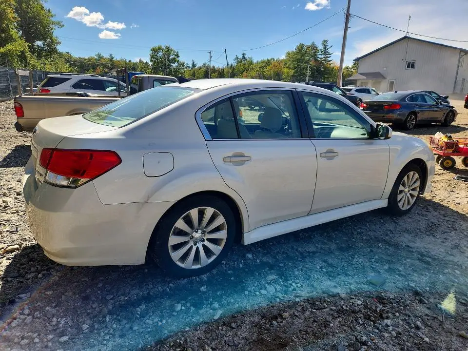 2011 SUBARU LEGACY 3.6R LIMITED  