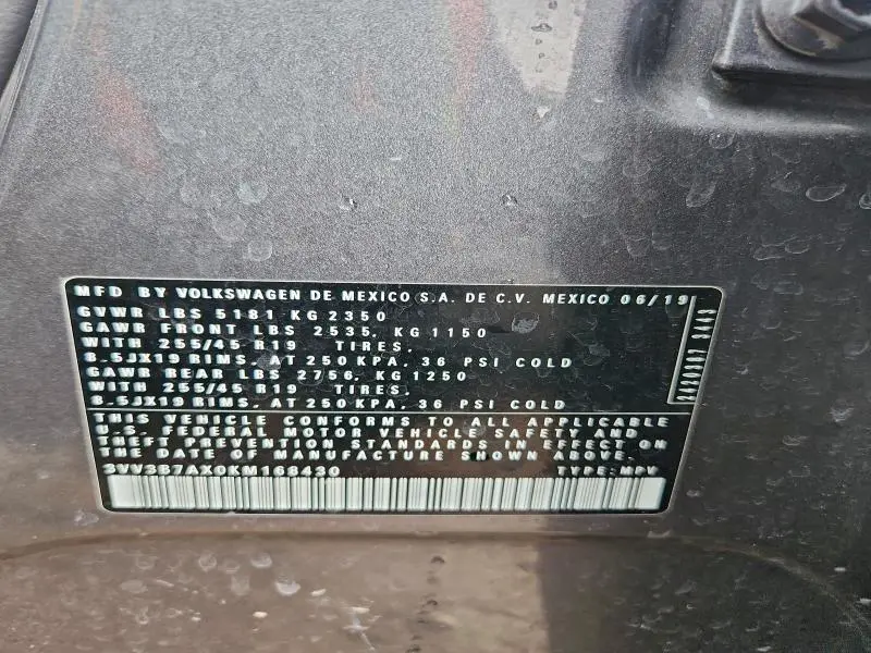 2019 VOLKSWAGEN TIGUAN SE  