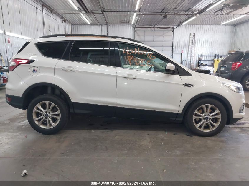 2017 FORD ESCAPE SE