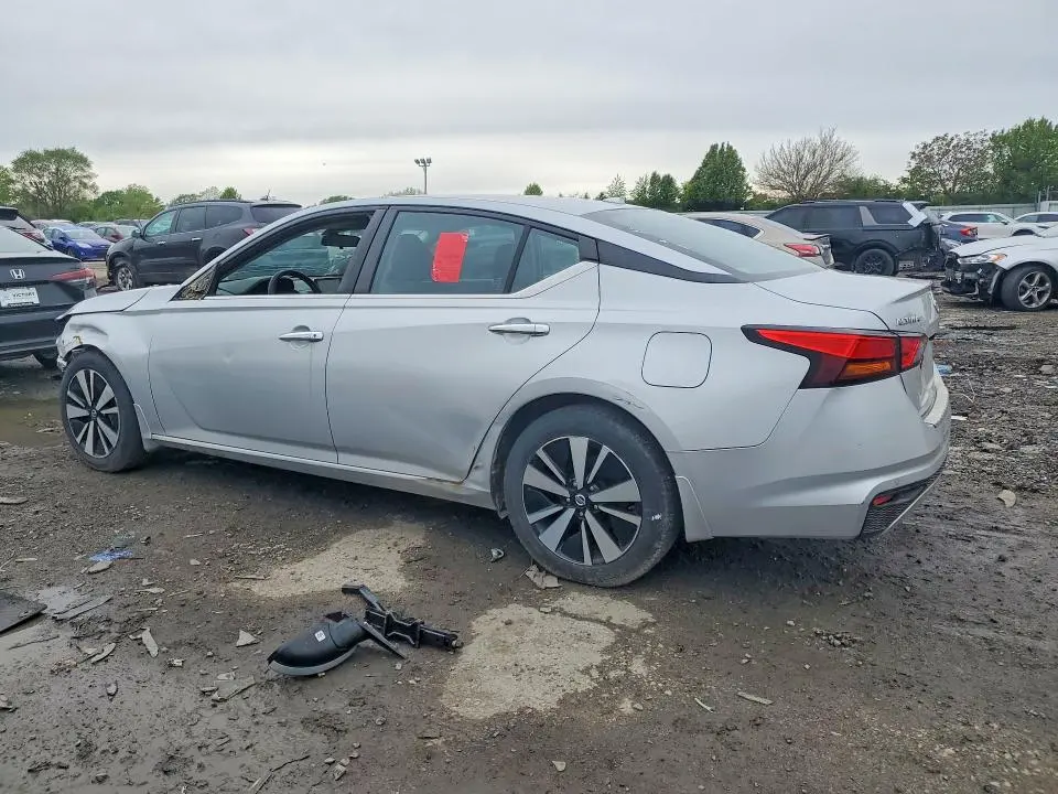 2021 NISSAN ALTIMA SV  