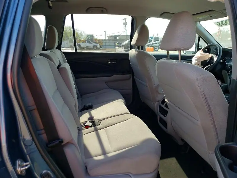 2016 HONDA PILOT EX  