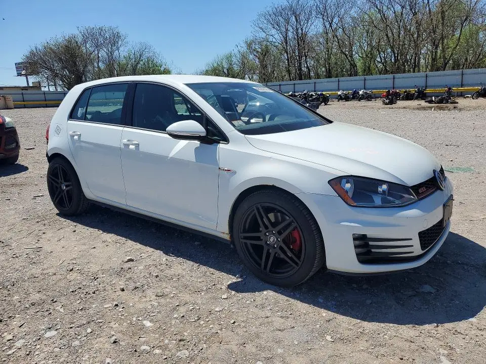 2015 VOLKSWAGEN GTI   