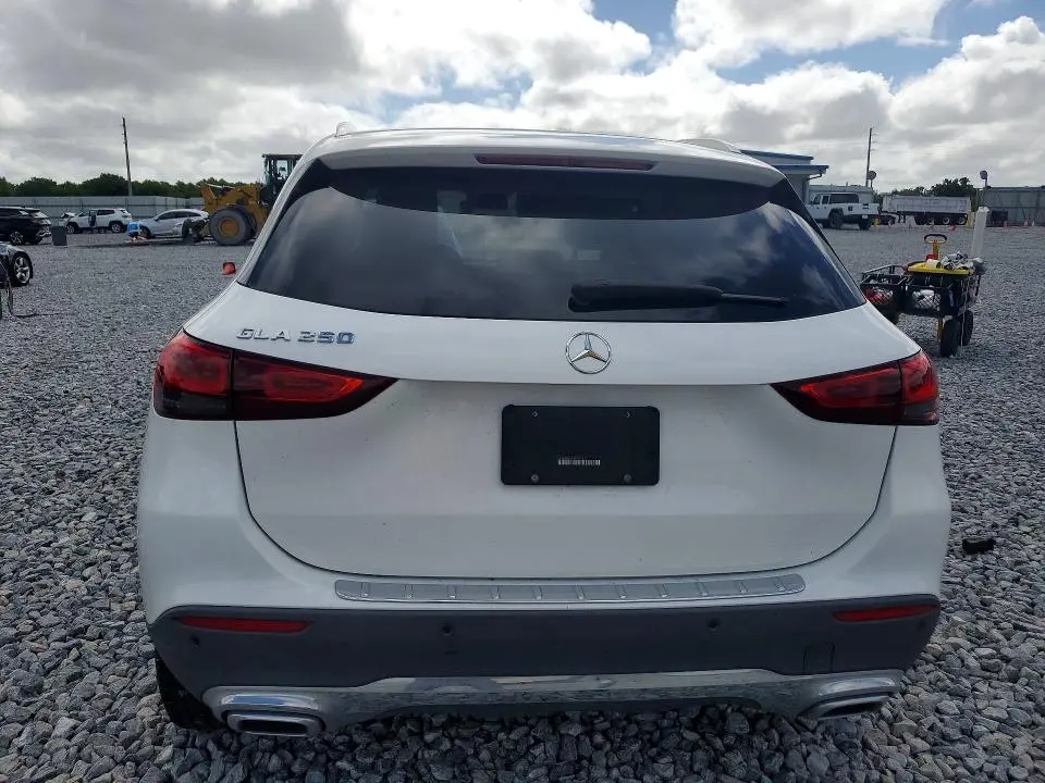 2021 MERCEDES-BENZ GLA 250  