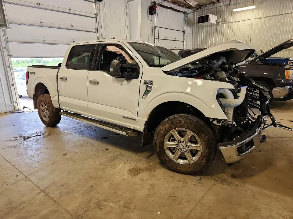 2025 FORD F150 XLT  