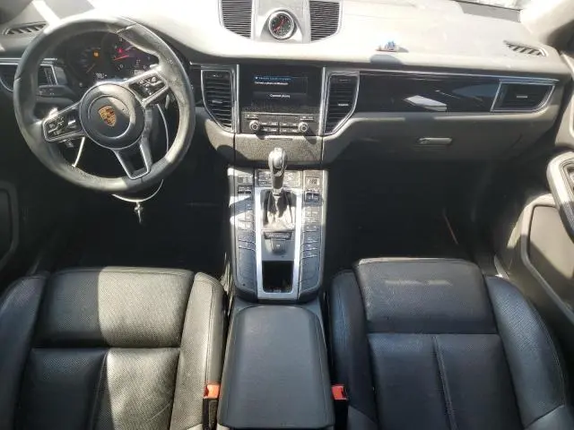 2017 PORSCHE MACAN   