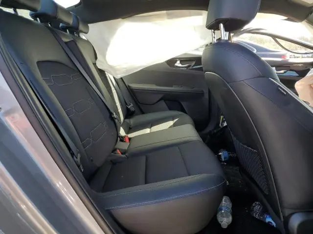 2023 KIA FORTE GT LINE  