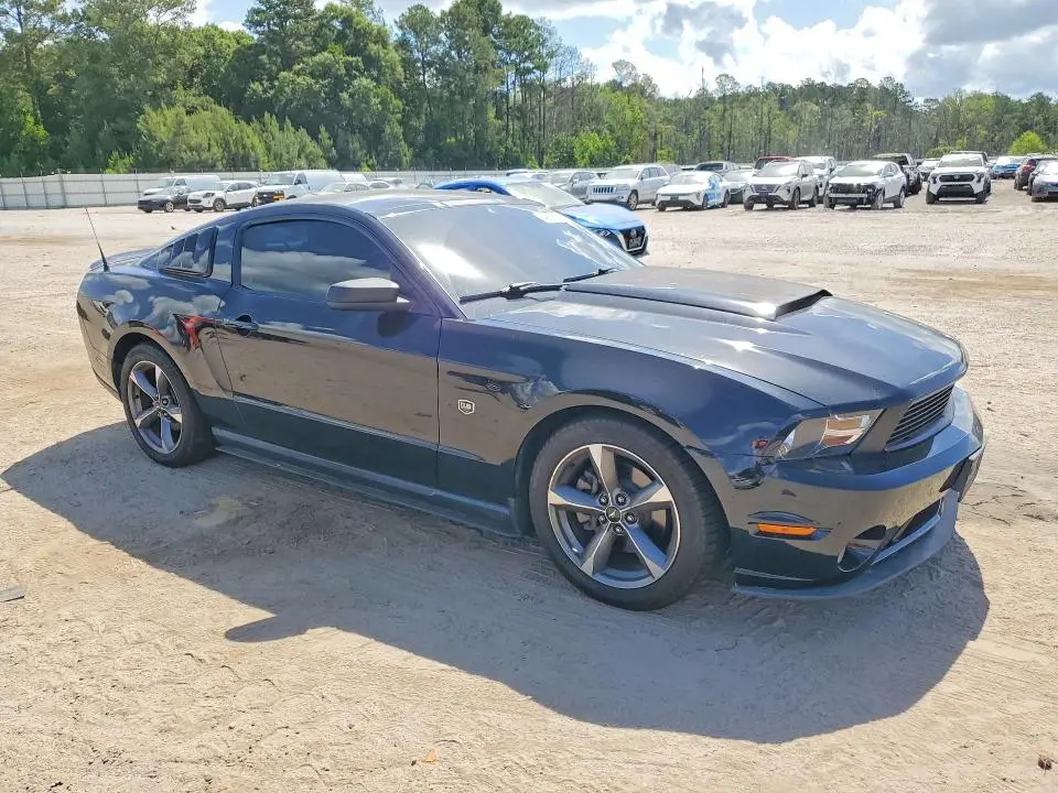 2011 FORD MUSTANG   