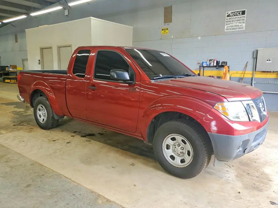 2014 NISSAN FRONTIER S  